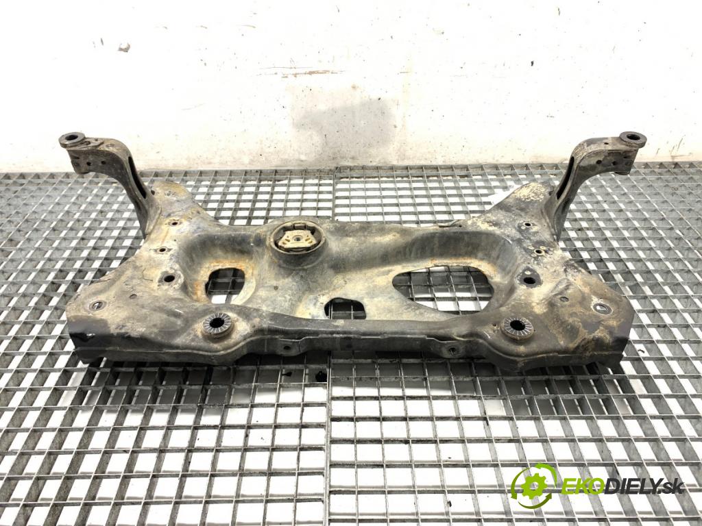 SKODA OCTAVIA III Kombi 2016 135 kW 2.0 TDI / TDI RS 4x4 1968 výztuha pod motor 5Q0199315Q (Přední výztuha)