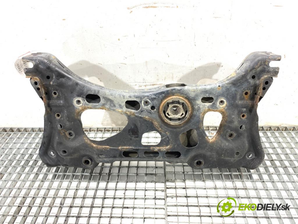 SKODA OCTAVIA III Kombi 2016 135 kW 2.0 TDI / TDI RS 4x4 1968 výztuha pod motor 5Q0199315Q (Přední výztuha)