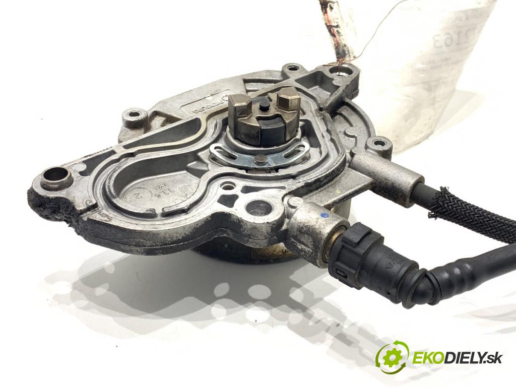 OPEL ASTRA J liftback 2011 92 kW 1.7 CDTI (68) 1686 pumpa vakuová