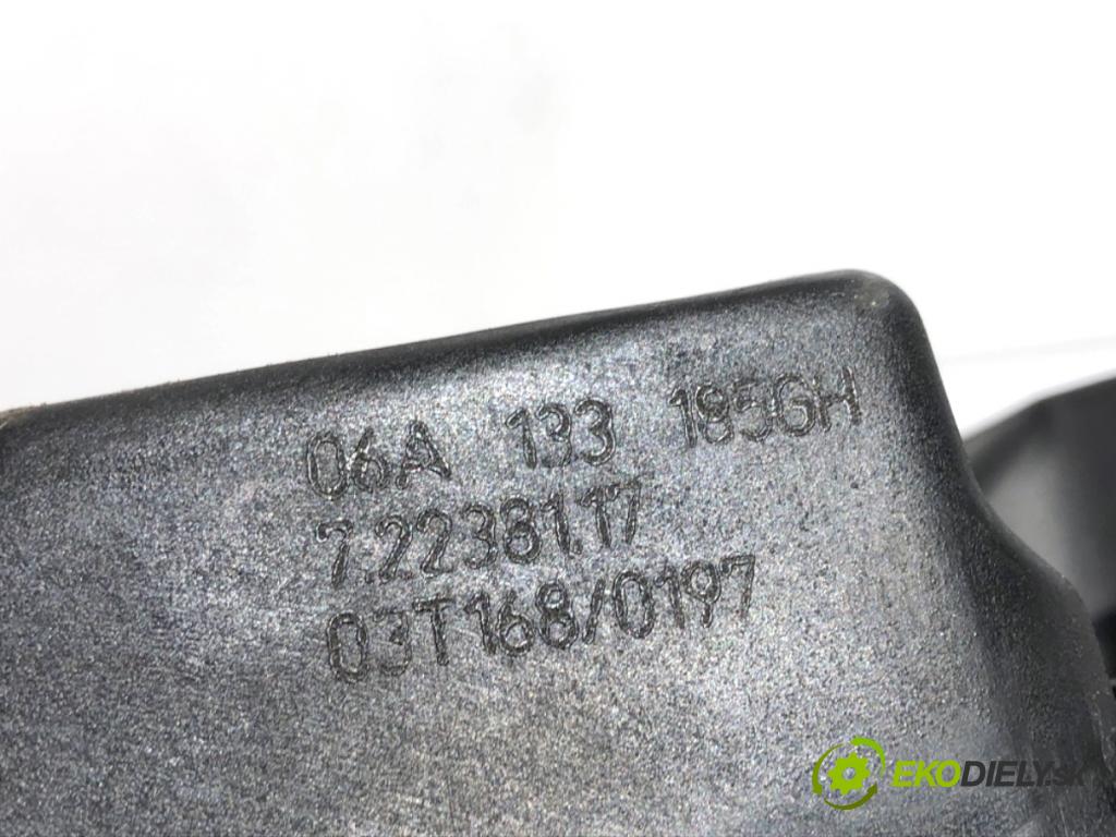 AUDI A3 8P liftback 2003 75 kW 1.6 1595 potrubí sání 06A133185GH (Sací potrubí)