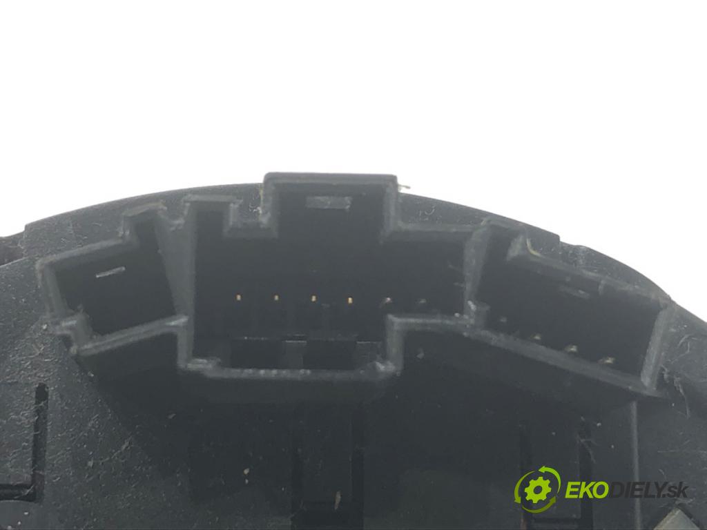 BMW E83 SUV 2008 130 kW xDrive 20 d 1995 kroužek slimák airbag 8377488 (Airbag)