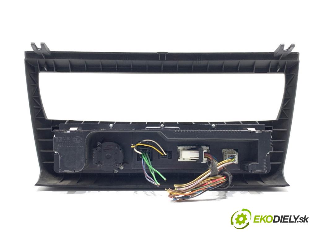 BMW E83 SUV 2008 130 kW xDrive 20 d 1995 Panel ovládania kúrenia 0363938 (Prepínacie páčky pod volantom)