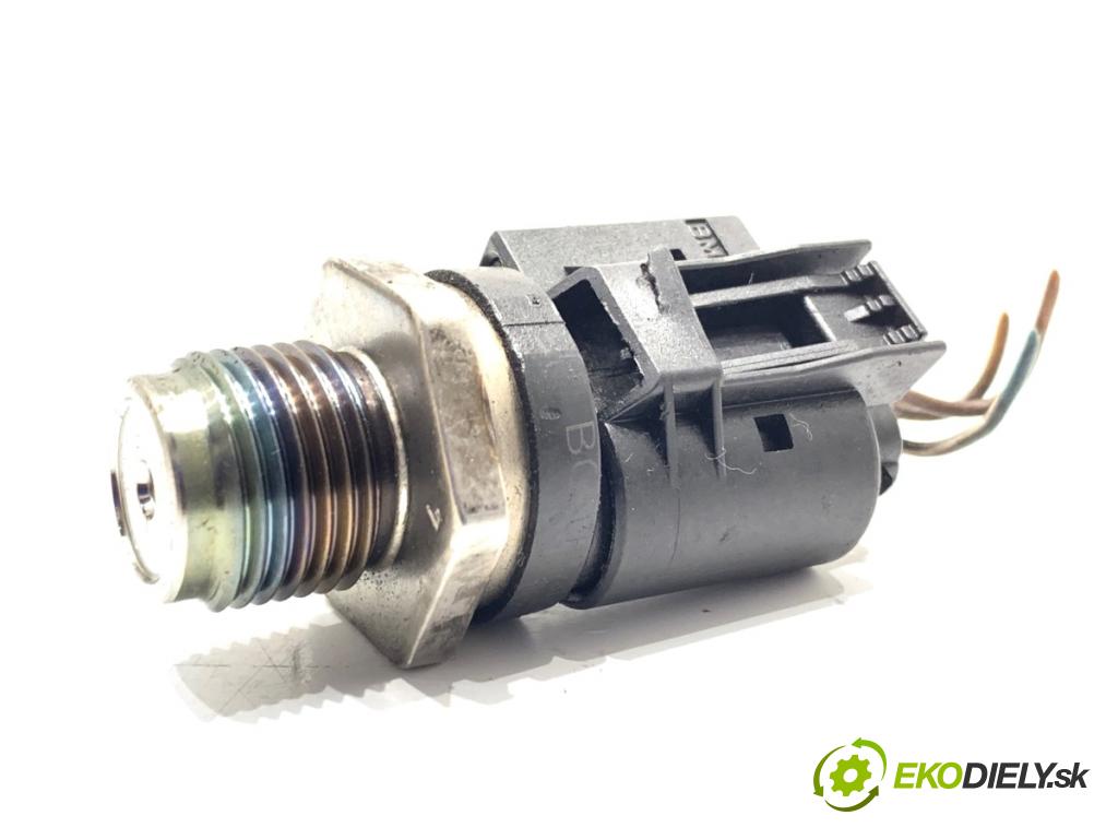 BMW E83 SUV 2008 130 kW xDrive 20 d 1995 Snímač tlaku paliva  (Snímač)