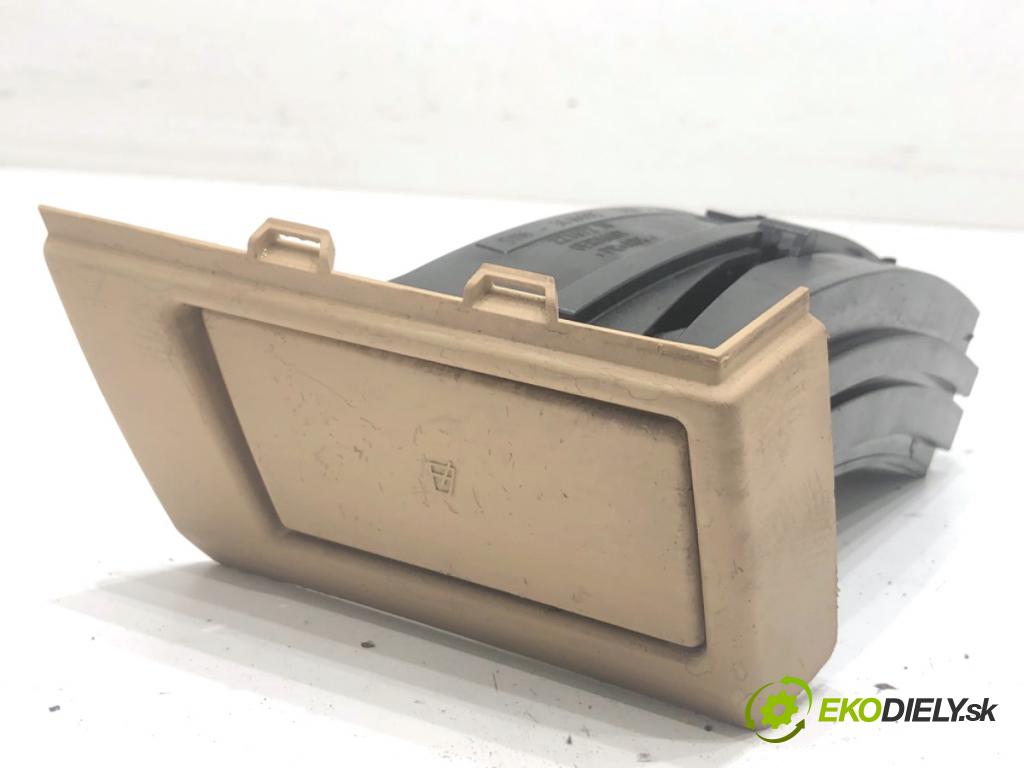 BMW E83 SUV 2008 130 kW xDrive 20 d 1995 Držiak na nápoje  (Držiak (úchyt) na nápoje)