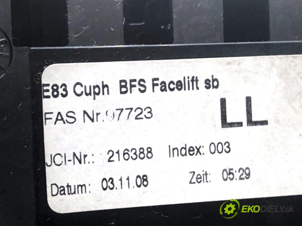 BMW E83 SUV 2008 130 kW xDrive 20 d 1995 Držiak na nápoje  (Držiak (úchyt) na nápoje)