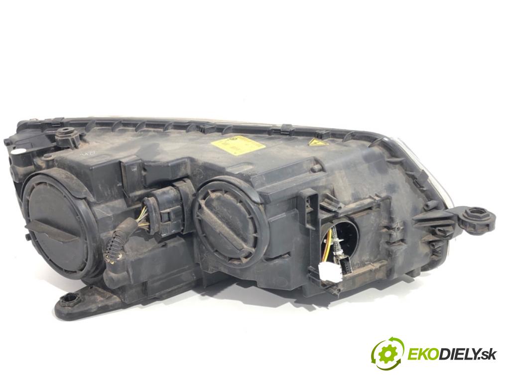 SKODA OCTAVIA III Kombi 2013 110 kW 2.0 TDI 1968 světlomet levý přední část XENON 5E1941015A