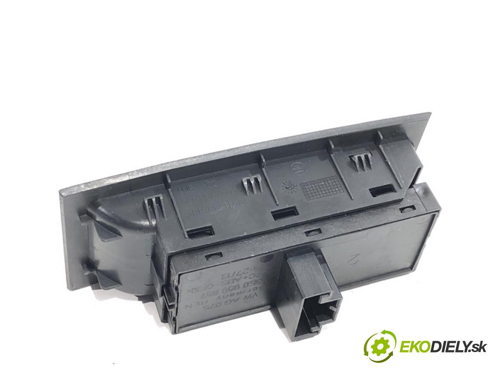 SKODA OCTAVIA III Kombi 2013 110 kW 2.0 TDI 1968 Prepínač okien 5E0959857 (Prepínacie páčky pod volantom)