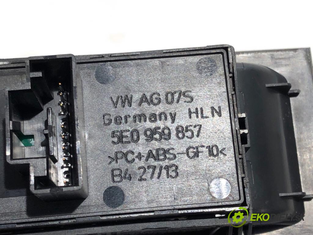 SKODA OCTAVIA III Kombi 2013 110 kW 2.0 TDI 1968 Prepínač okien 5E0959857 (Prepínacie páčky pod volantom)