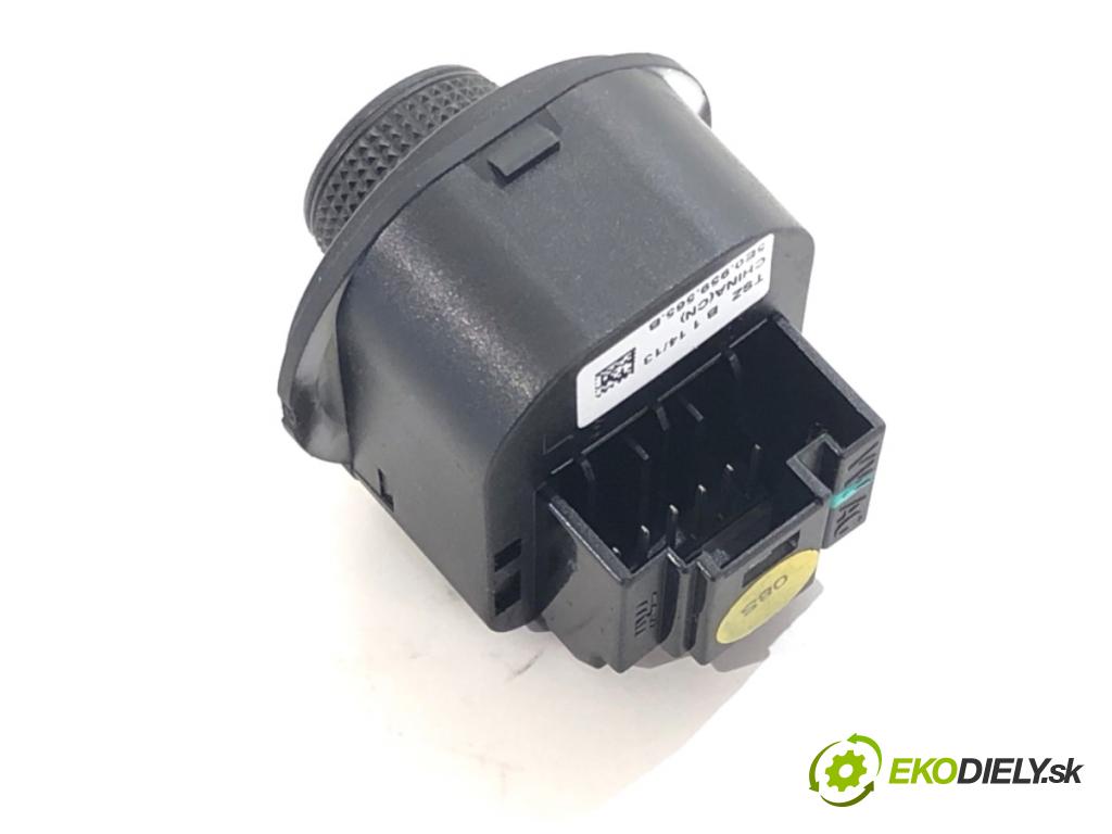 SKODA OCTAVIA III Kombi 2013 110 kW 2.0 TDI 1968 Prepínač nastavenia spätných zrkadiel 5E0959565B (Prepínacie páčky pod volantom)