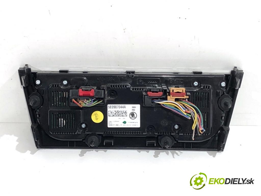 SKODA OCTAVIA III Kombi 2013 110 kW 2.0 TDI 1968 Panel ovládania kúrenia 5E0907044A (Prepínacie páčky pod volantom)