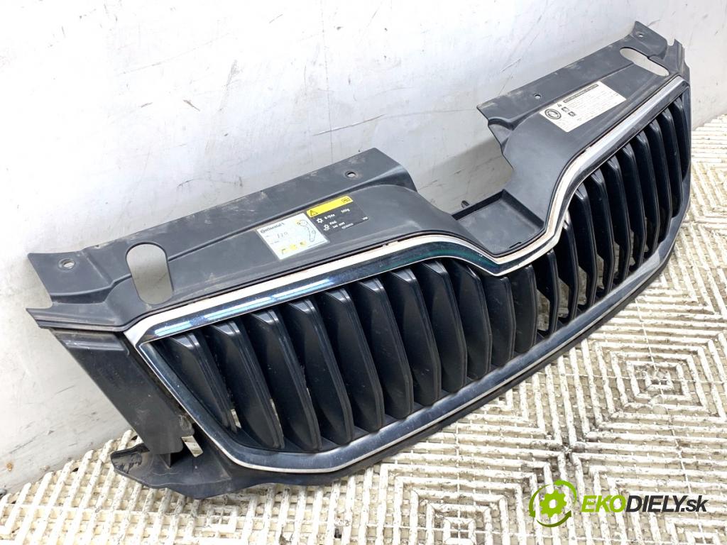 SKODA OCTAVIA III Kombi 2013 110 kW 2.0 TDI 1968 mřížka maska 5E0853653 (Přední mřížka (maska chladiče))