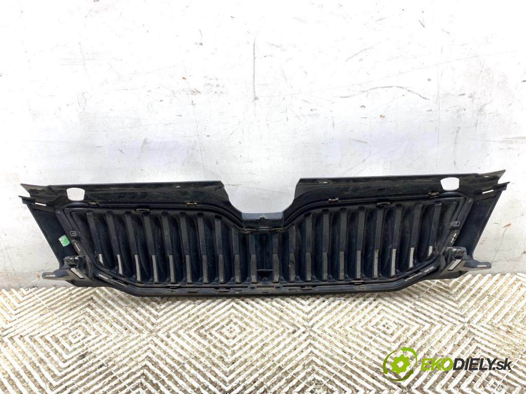 SKODA OCTAVIA III Kombi 2013 110 kW 2.0 TDI 1968 mřížka maska 5E0853653 (Přední mřížka (maska chladiče))