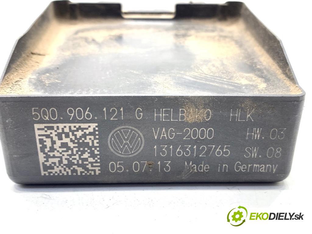 SKODA OCTAVIA III Kombi 2013 110 kW 2.0 TDI 1968 modul pumpy paliva 5Q0906121G