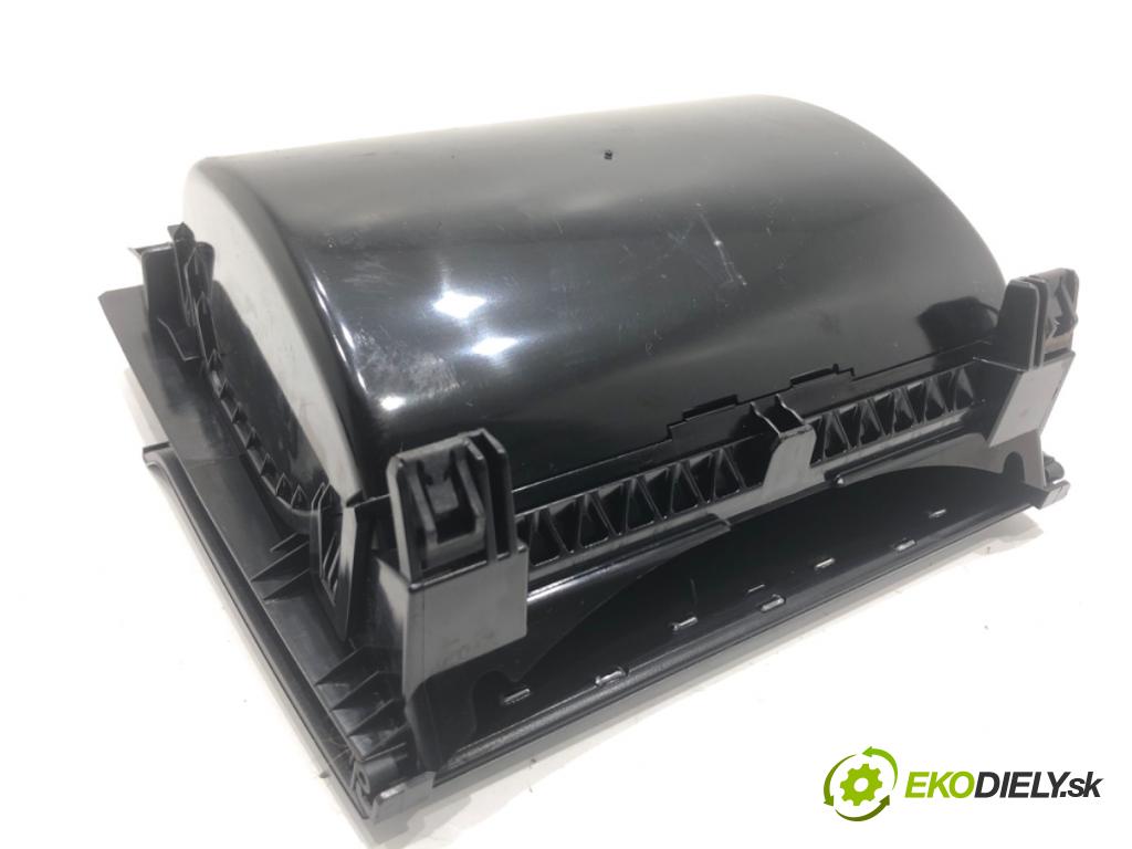 SKODA OCTAVIA III Kombi 2013 110 kW 2.0 TDI 1968 popelník 5E1857115