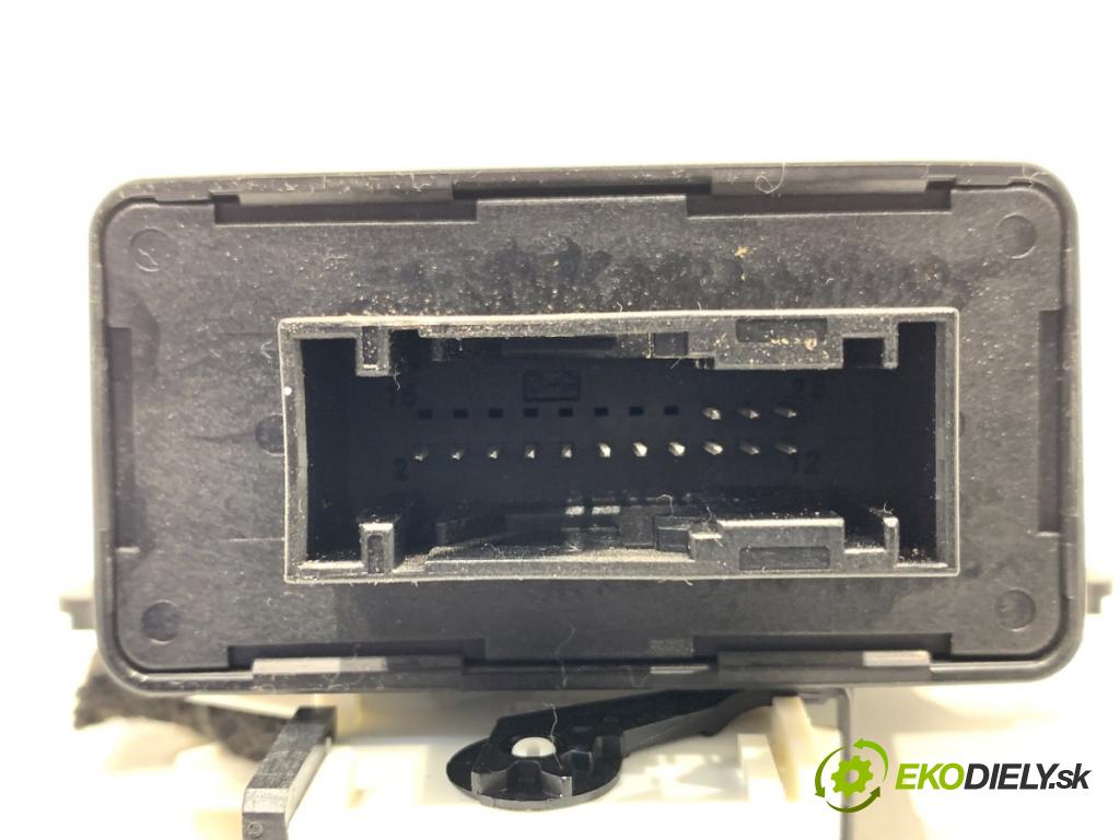 SKODA OCTAVIA III Kombi 2013 110 kW 2.0 TDI 1968 Modul svetiel 7P6907357A (Riadiaca jednotka ostatné)
