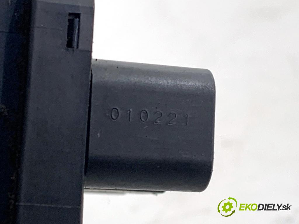 HONDA STREAM nadwozie wielkoprzestrzenne (MPV) 2001 92 kW 1.7 16V (RN1) 1668 Prepínač okien  (Prepínacie páčky pod volantom)