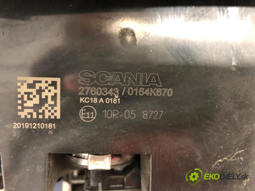SCANIA L,P,G,R,S - series Wywrotka 2019 302 kW R410 302 kW [411 KM] olej napędowy 2017 - 2022 12742 hmlové svetlo, hmlovka pravý přední část 2760343