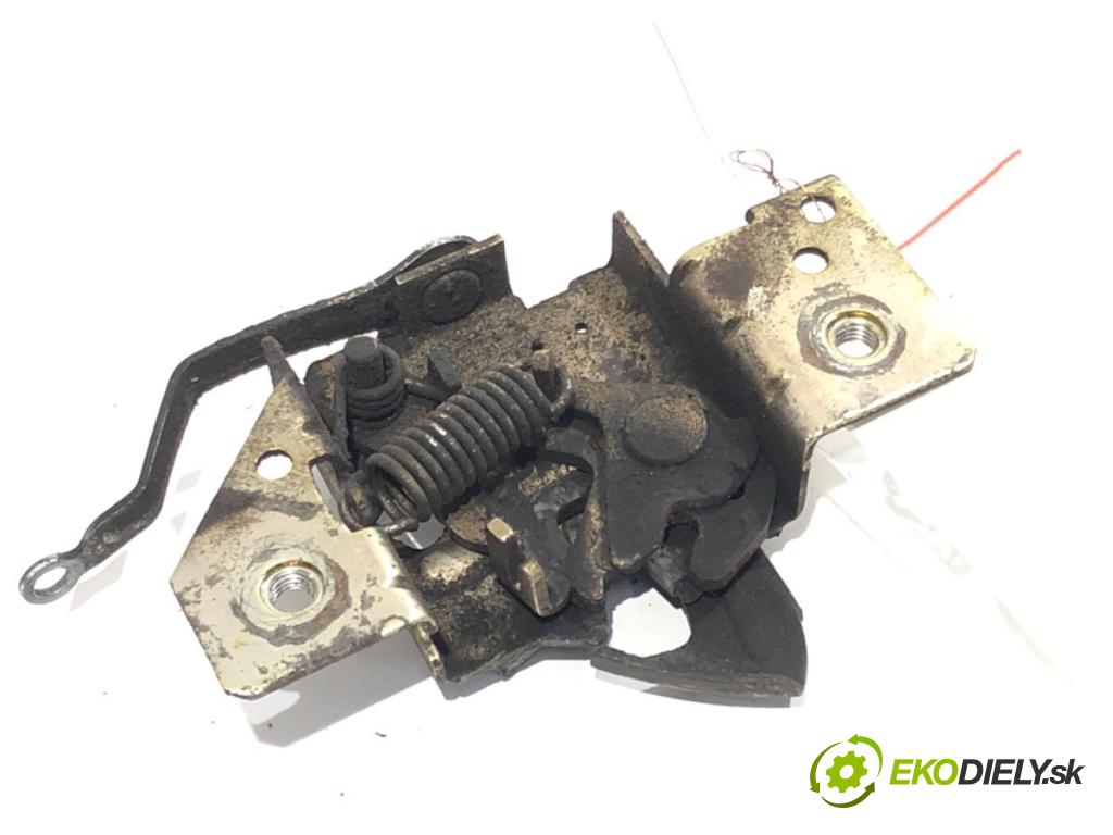 FORD FIESTA MK6 liftback 2005 59 kW 1.4 16V 1388 zámok kapoty přední část
