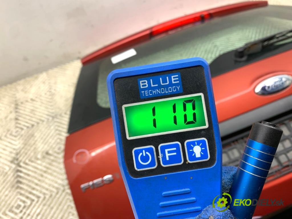 FORD FIESTA MK6 liftback 2005 59 kW 1.4 16V 1388 kapota zadní část