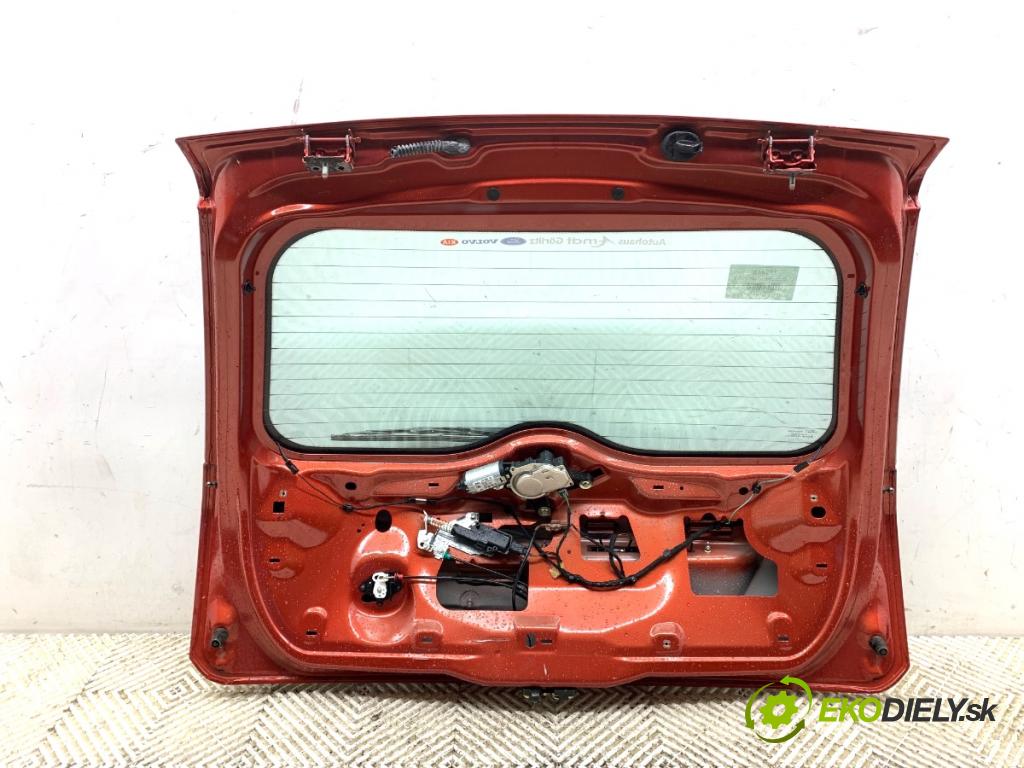 FORD FIESTA MK6 liftback 2005 59 kW 1.4 16V 1388 kapota zadní část