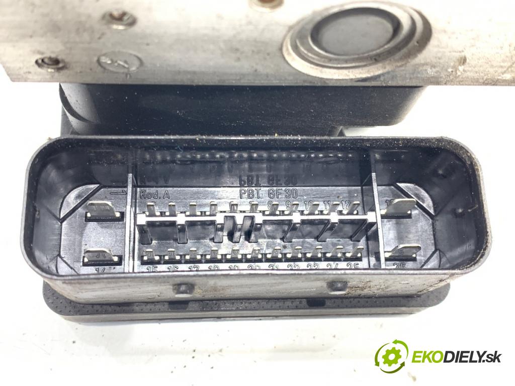 FORD FIESTA MK6 liftback 2005 59 kW 1.4 16V 1388 pumpa ABS 4S61-2M110-CC (Pumpa ABS)
