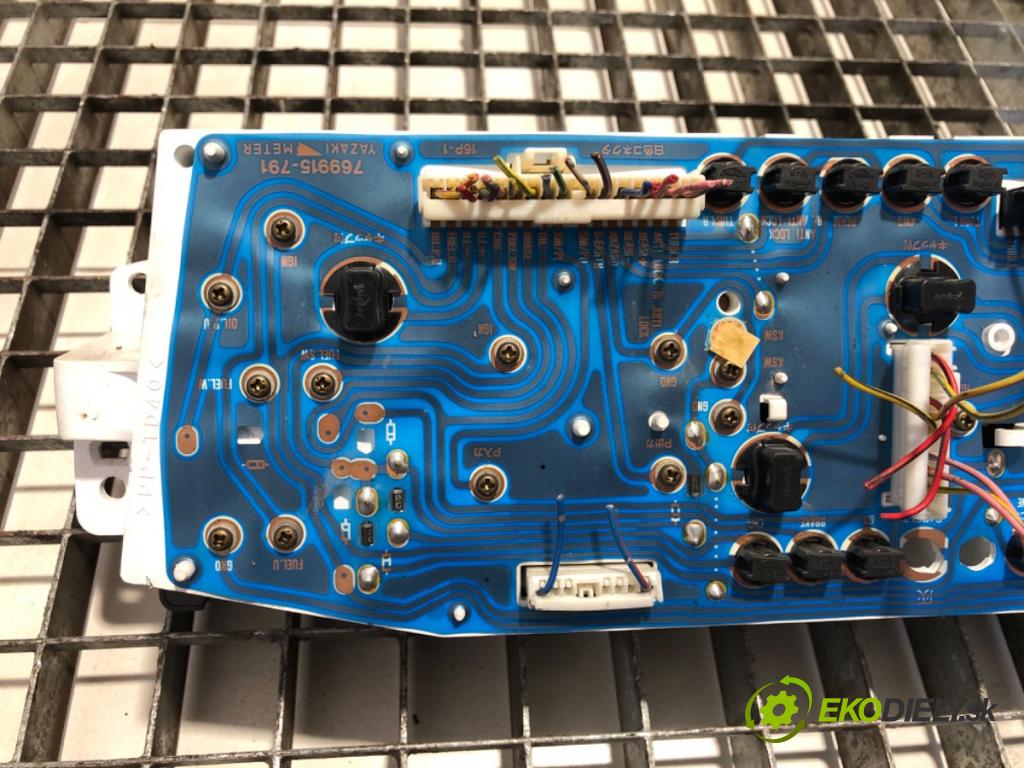 OPEL MONTEREY A samochód terenowy zamknięty 1996 84 kW 3.1 TD (UBS69D, UBS69G) 3059 Prístrojovka 8971110402 (Prístrojová doska)