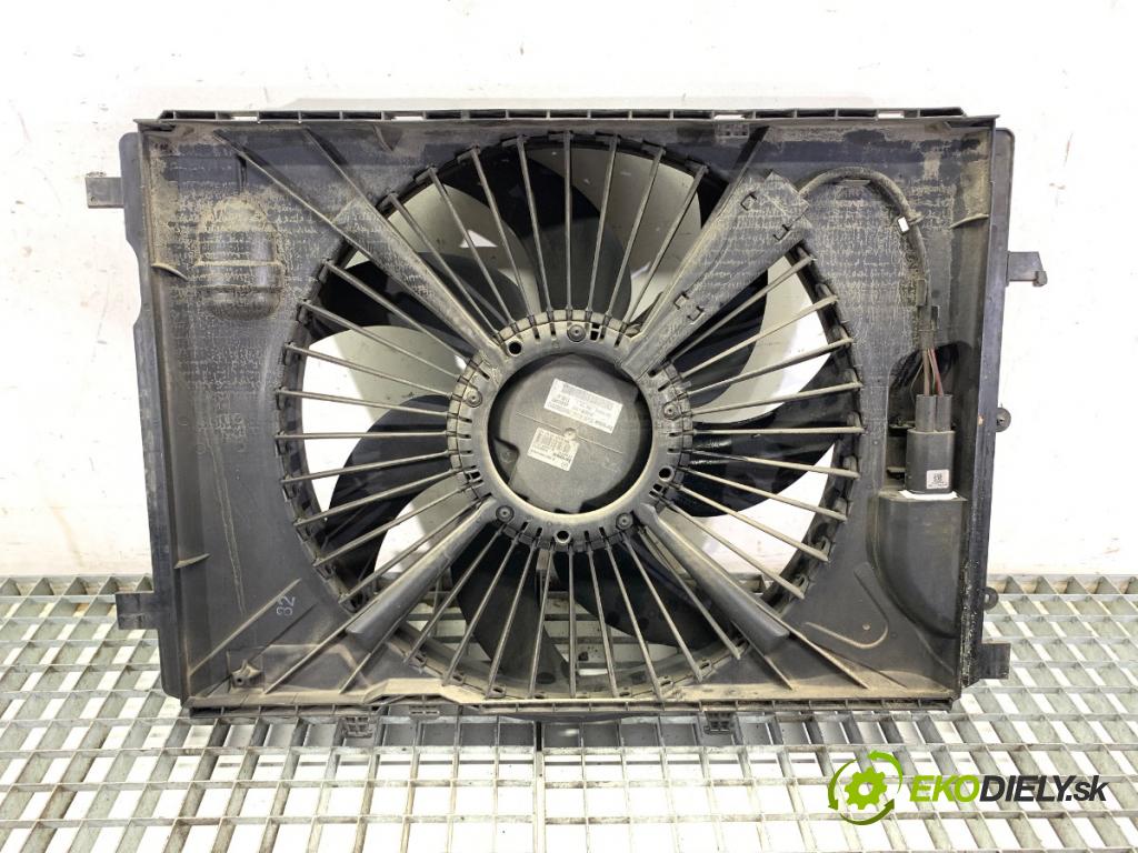 MERCEDES-BENZ W212 sedan 2014 150 kW E 300 Hybrid / BlueTEC Hybrid (212.098) 2143 ventilátor chladiče A2049061403 (Ventilátor)