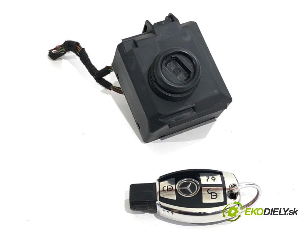 MERCEDES-BENZ W212 sedan 2014 150 kW E 300 Hybrid / BlueTEC Hybrid (212.098) 2143 spinačka A2189053501 (Spínacia skrinka)