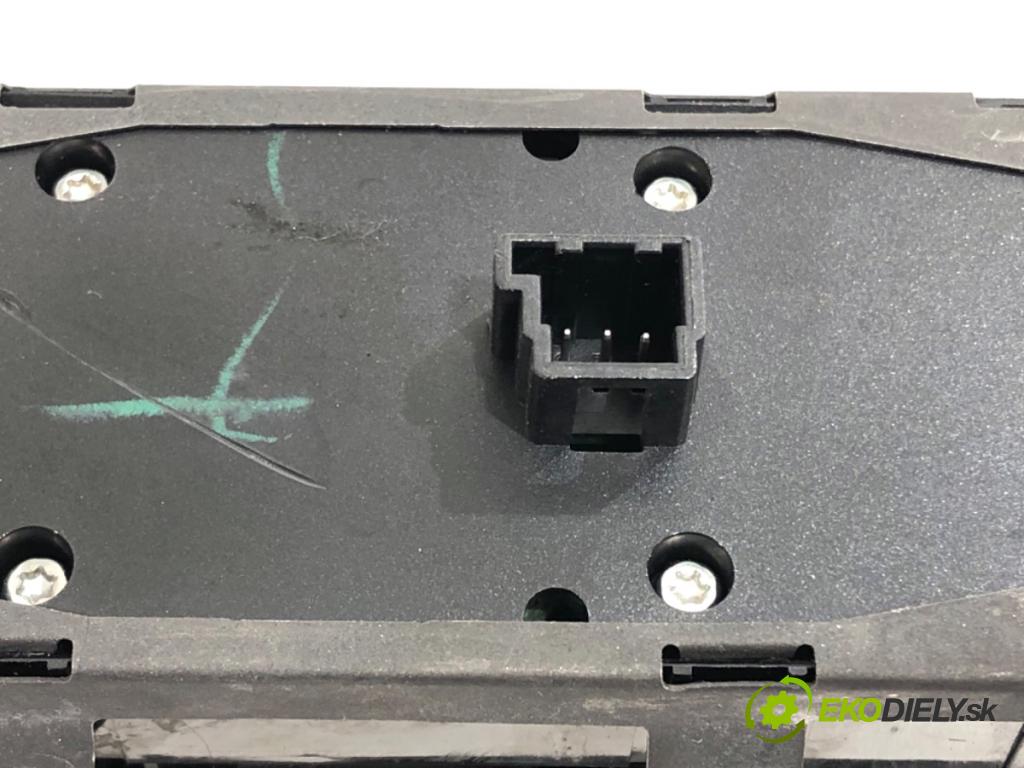 MERCEDES-BENZ W212 sedan 2014 150 kW E 300 Hybrid / BlueTEC Hybrid (212.098) 2143 Prepínač okien A2129056100 (Prepínacie páčky pod volantom)