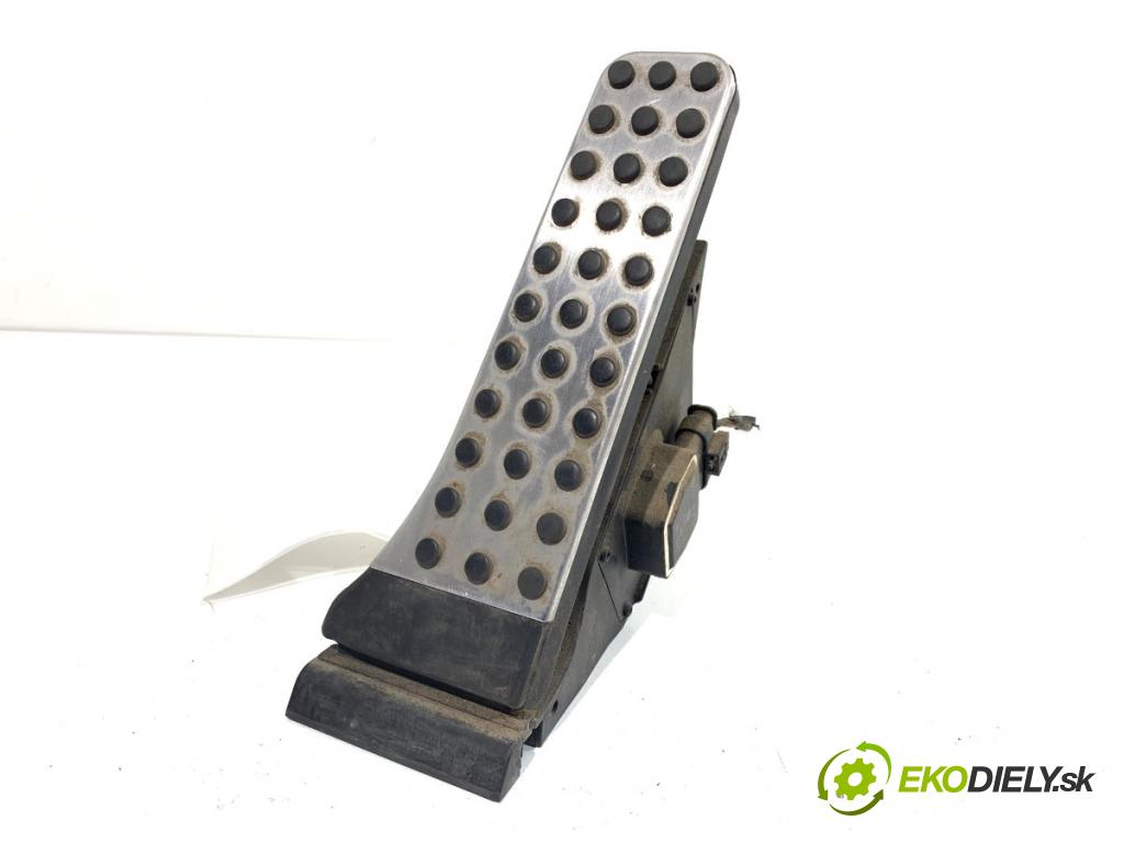 MERCEDES-BENZ W212 sedan 2014 150 kW E 300 Hybrid / BlueTEC Hybrid (212.098) 2143 Potenciometer plynu A4513000000 (Potenciometer plynového pedálu)