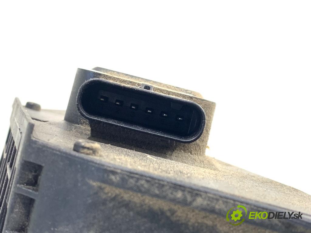 MERCEDES-BENZ W212 sedan 2014 150 kW E 300 Hybrid / BlueTEC Hybrid (212.098) 2143 Potenciometer plynu A4513000000 (Potenciometer plynového pedálu)