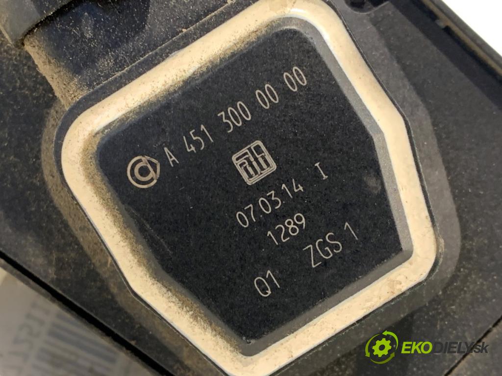 MERCEDES-BENZ W212 sedan 2014 150 kW E 300 Hybrid / BlueTEC Hybrid (212.098) 2143 Potenciometer plynu A4513000000 (Potenciometer plynového pedálu)