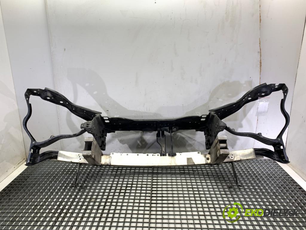 MERCEDES-BENZ W212 sedan 2014 150 kW E 300 Hybrid / BlueTEC Hybrid (212.098) 2143 držák přední část  (Přední výztuha)