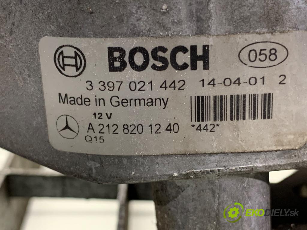 MERCEDES-BENZ W212 sedan 2014 150 kW E 300 Hybrid / BlueTEC Hybrid (212.098) 2143 Mechanizmus stieračov predný A2128201240 (Motorček stieračov predný)