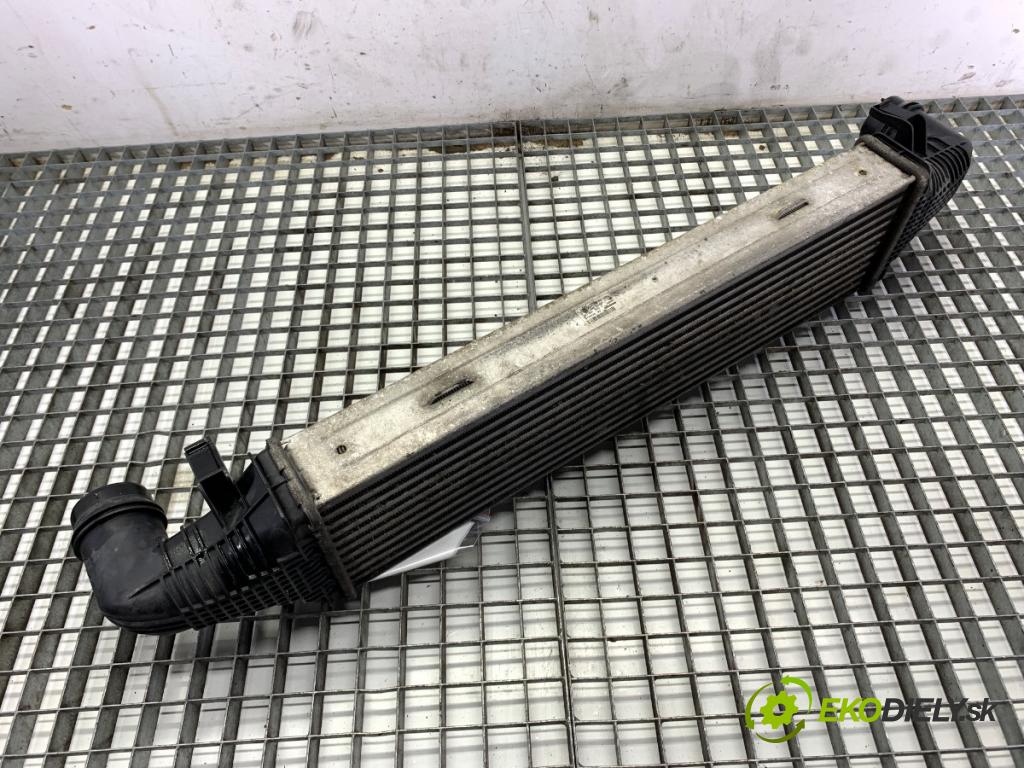 MERCEDES-BENZ W212 sedan 2014 150 kW E 300 Hybrid / BlueTEC Hybrid (212.098) 2143 intercooler  (Intercooler (chladič stlačeného vzduchu))