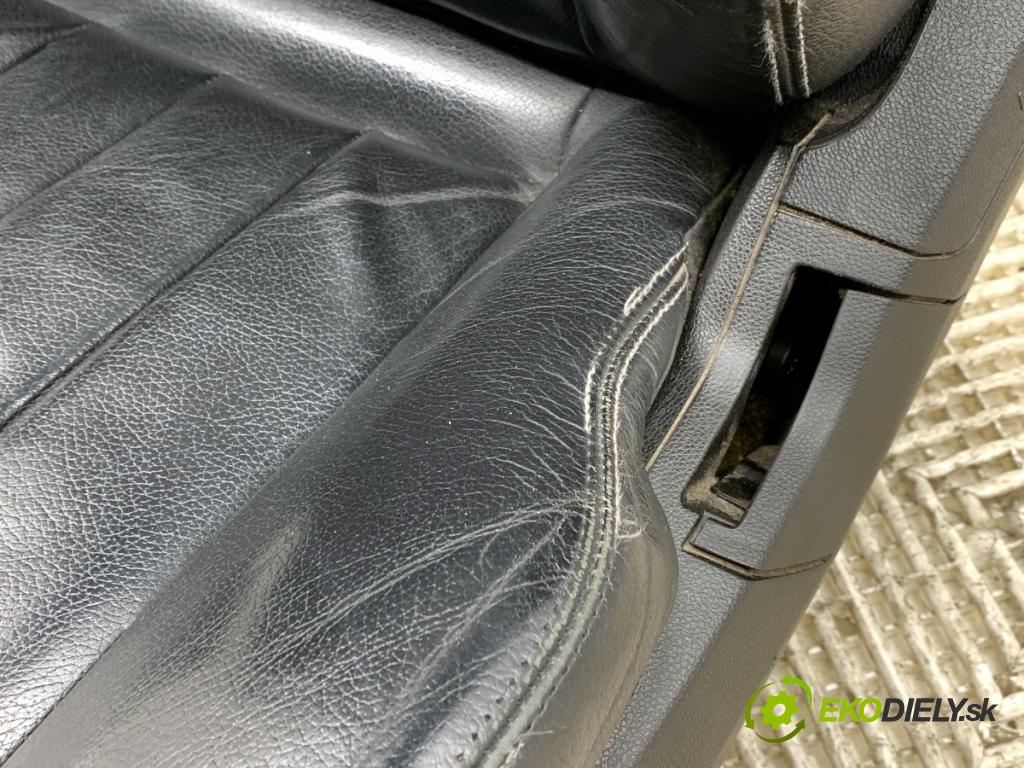MERCEDES-BENZ W212 sedan 2014 150 kW E 300 Hybrid / BlueTEC Hybrid (212.098) 2143 sedadlo levý přední část
