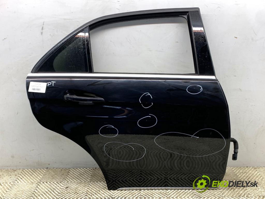 MERCEDES-BENZ W212 sedan 2014 150 kW E 300 Hybrid / BlueTEC Hybrid (212.098) 2143 dveře pravý zadní část 