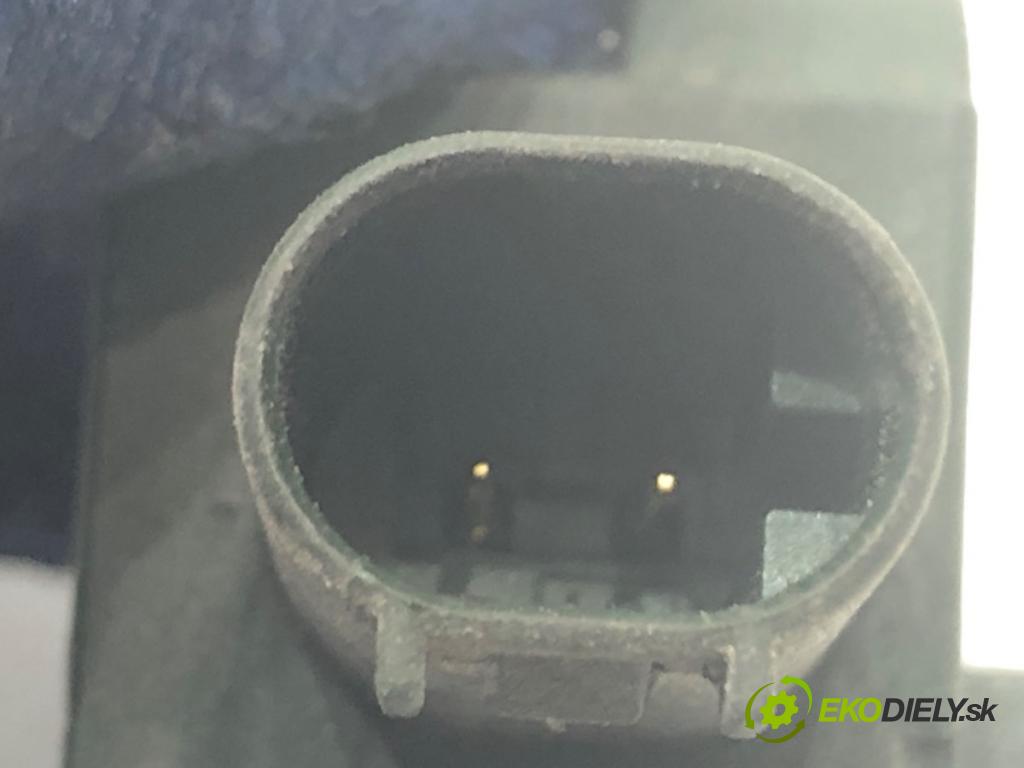 MERCEDES-BENZ W212 sedan 2014 150 kW E 300 Hybrid / BlueTEC Hybrid (212.098) 2143 Snímač nárazu A1729056000 (Snímač nárazu)