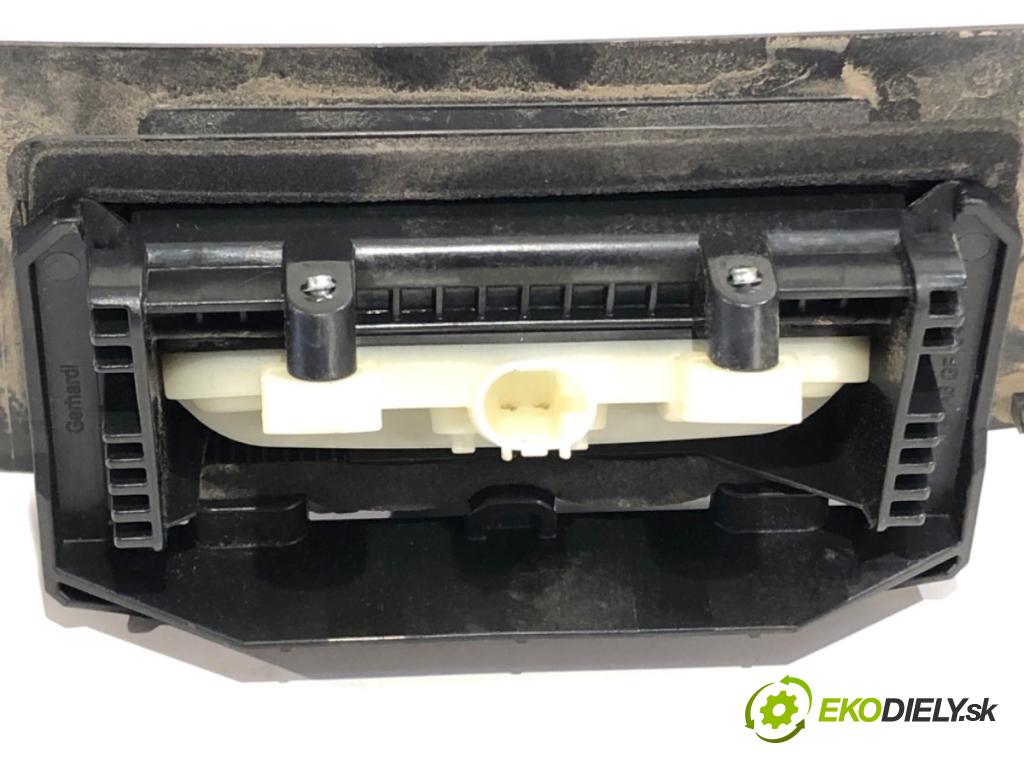 MERCEDES-BENZ W212 sedan 2014 150 kW E 300 Hybrid / BlueTEC Hybrid (212.098) 2143 Kľučka dverí zad