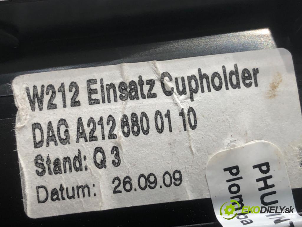 MERCEDES-BENZ W212 sedan 2014 150 kW E 300 Hybrid / BlueTEC Hybrid (212.098) 2143 Držiak na nápoje A2126800110 (Držiak (úchyt) na nápoje)