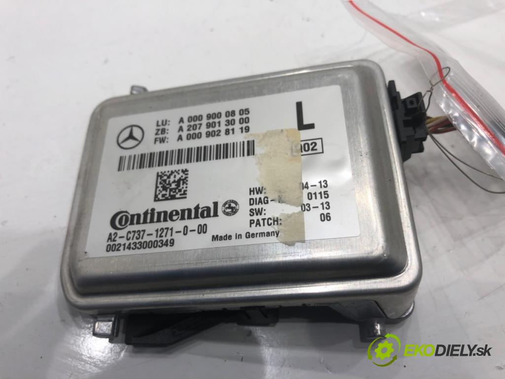 MERCEDES-BENZ W212 sedan 2014 150 kW E 300 Hybrid / BlueTEC Hybrid (212.098) 2143 KAMERA okna PŘEDNÍ A0009000805