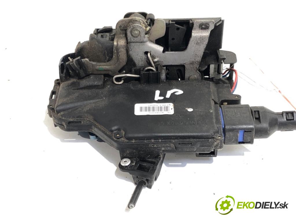 VW CADDY III Nadwozie pełne/minivan 2006 75 kW 1.6 1595 zámok dveře levý přední část 3D1837015