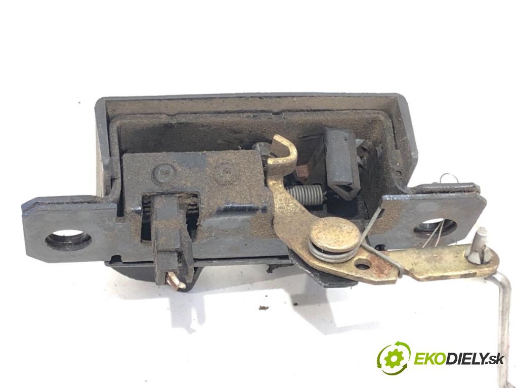 VW CADDY III Nadwozie pełne/minivan 2006 75 kW 1.6 1595 zámok dveří zadní část 2K0827505D