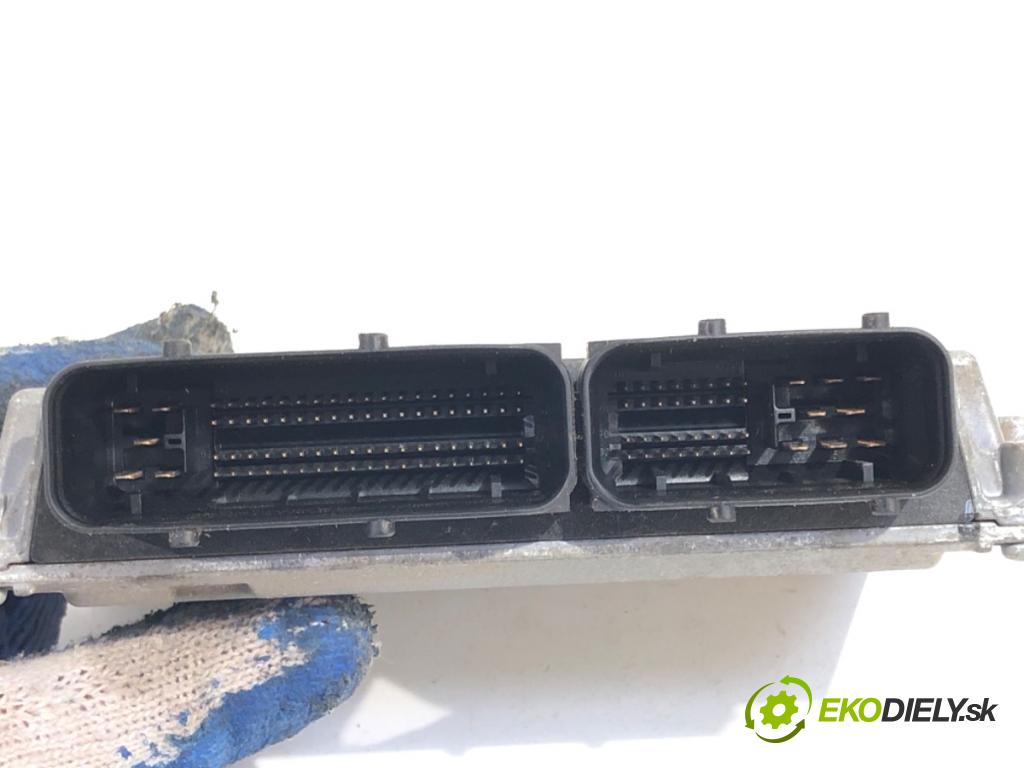 VW CADDY III Nadwozie pełne/minivan 2006 75 kW 1.6 1595 riadiaca jednotka Motor 06A906033ER (Riadiaca jednotka)