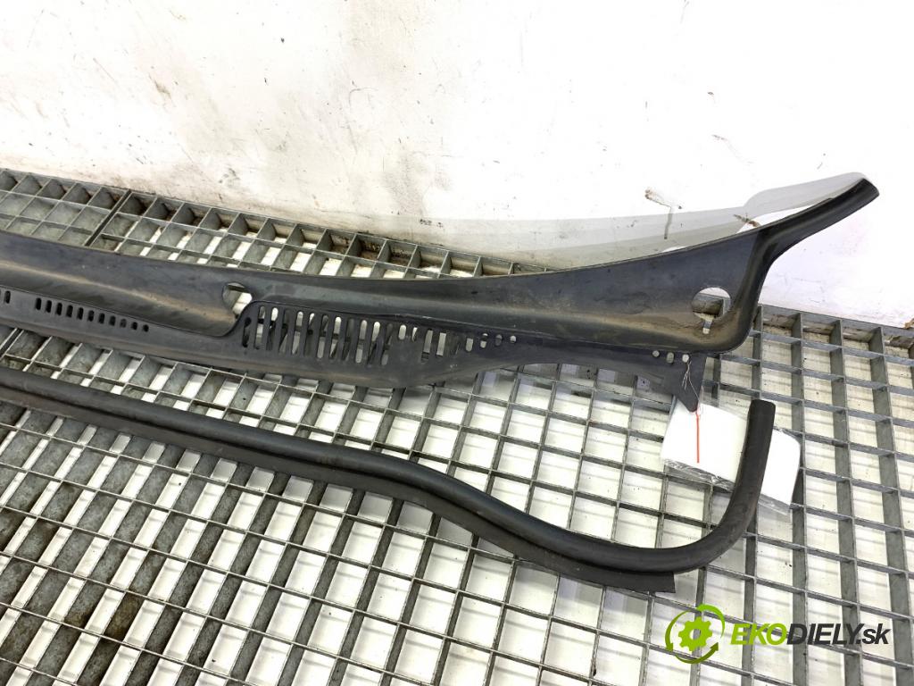 VW CADDY III Nadwozie pełne/minivan 2006 75 kW 1.6 1595 Torpédo, plast pod čelné okno 2K0819403 (Torpédo (plast pod čelným sklom))