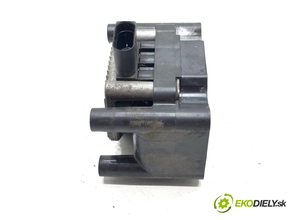 VW CADDY III Nadwozie pełne/minivan 2006 75 kW 1.6 1595 Cievka zapaľovacia R0101C00100 (Zapaľovacia cievka)