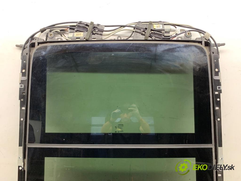 JEEP GRAND CHEROKEE WK SUV 2012 177 kW 3.0 CRD V6 4x4 2987 strešné okno 30020271G (Sklo karosérie)