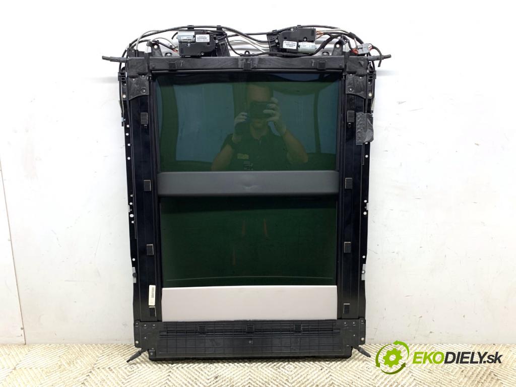 JEEP GRAND CHEROKEE WK SUV 2012 177 kW 3.0 CRD V6 4x4 2987 strešné okno 30020271G (Sklo karosérie)