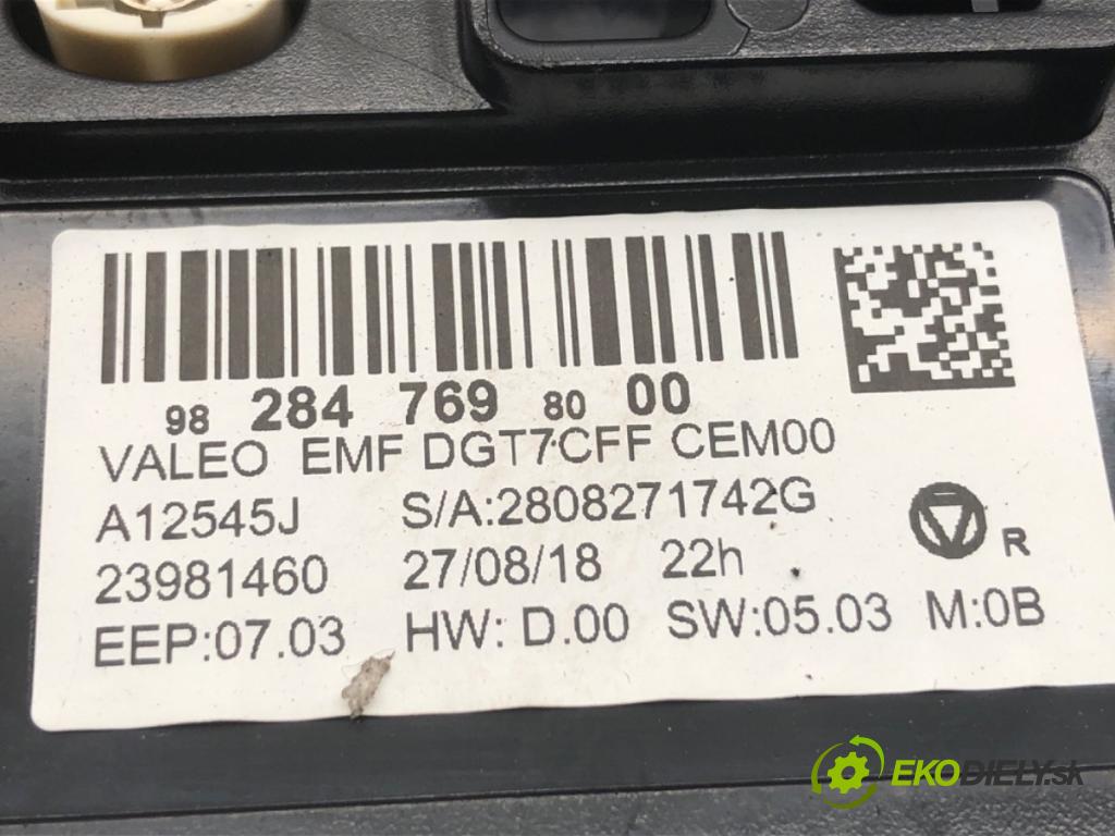 PEUGEOT 308 II liftback 2018 81 kW 1.2 THP 110 1199 Dislpej 982847698000 (Prístrojová doska)