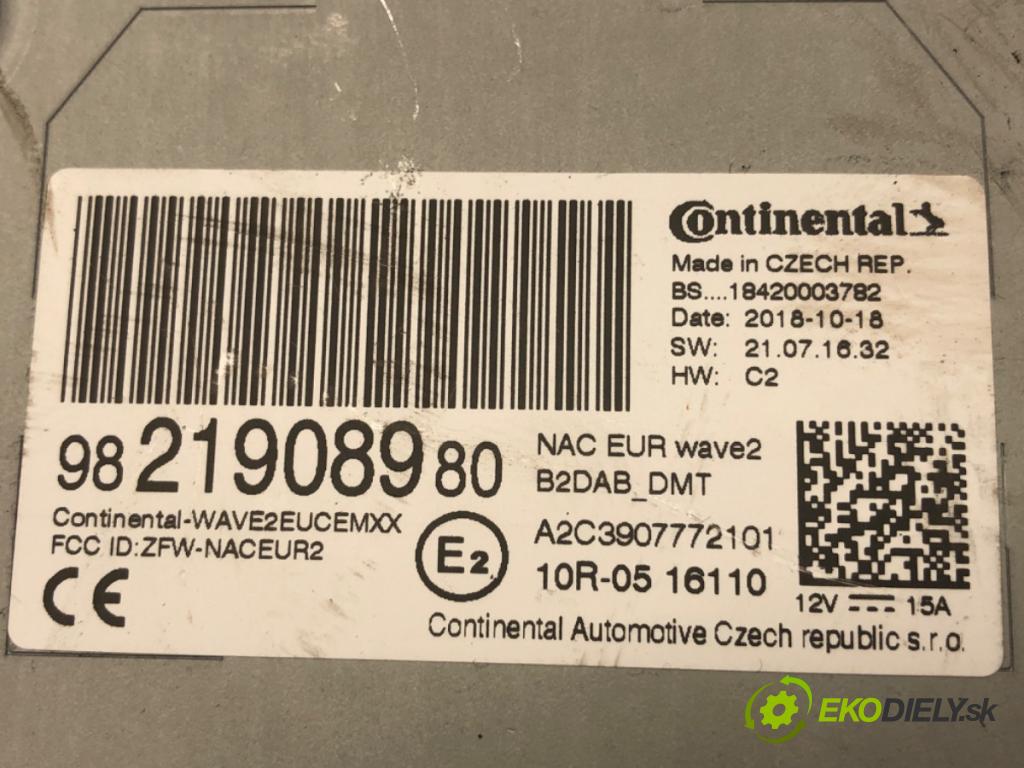 PEUGEOT 308 II liftback 2018 81 kW 1.2 THP 110 1199 RADIO 9821908980 (Audio zariadenie)